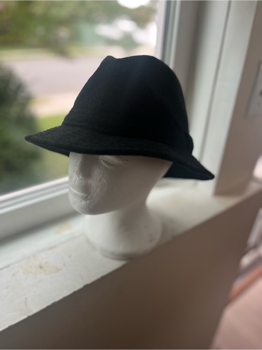 Luigi baroni Black cashmere Wool Felt Bucket Hat xl